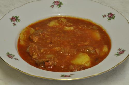 Srbský guláš – Snadné recept z Ostatní státy kuchyně, hotový za 45 - 60 minut